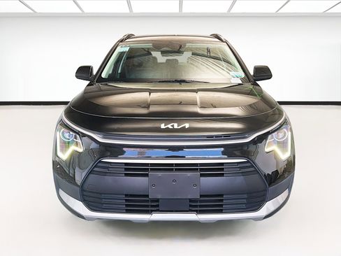 Used 2024 Kia Niro EX FWD image 2