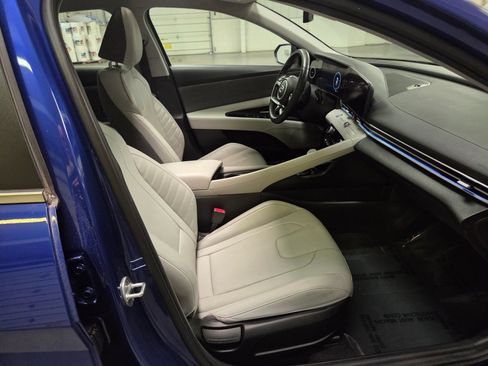 Used 2023 Hyundai Elantra Limited FWD image 33