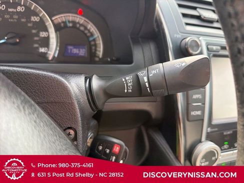 Used 2014 Toyota Camry SE w/ Moonroof Package FWD image 23