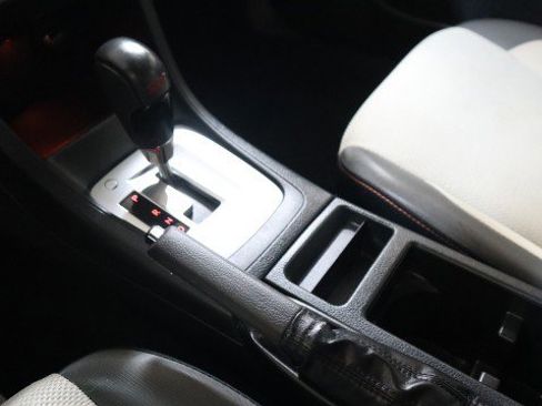 Used 2017 Subaru Crosstrek 2.0i Premium image 16