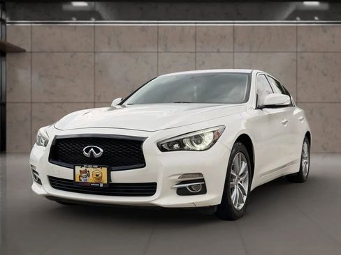 Used 2017 INFINITI Q50 2.0t w/ Moonroof Package image 6