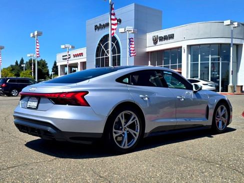 Used 2022 Audi e-tron GT Premium Plus AWD/4WD image 4