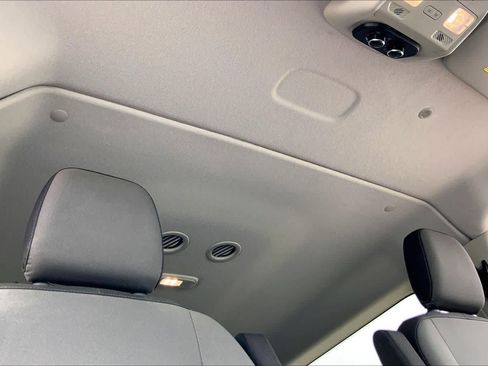 Used 2023 Ford Transit 350 XLT image 13