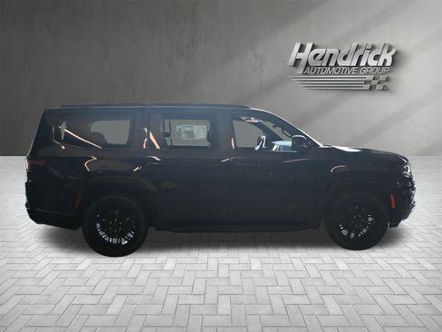 New 2025 Jeep Wagoneer Series II w/ HD Trailer Tow Package image 5