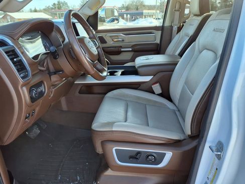 Used 2019 RAM 1500 Laramie image 13