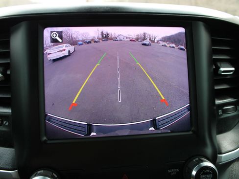 Used 2021 RAM 1500 Big Horn image 31