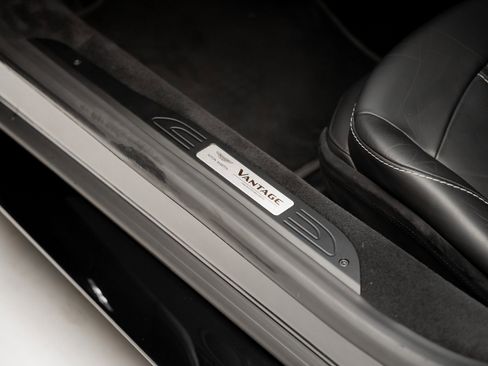 Used 2022 Aston Martin V8 Vantage image 55