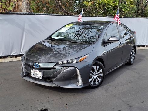 Used 2021 Toyota Prius Prime LE w/ Carpet Mat Package (TMS) image 24