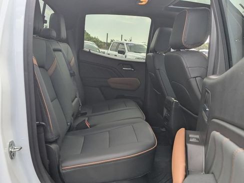 Used 2026 GMC Canyon AT4 w/ Technology Plus Package AWD/4WD image 27