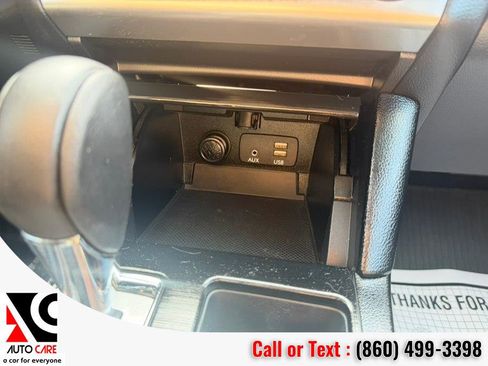 Used 2017 Subaru Outback 2.5i Limited AWD/4WD image 24