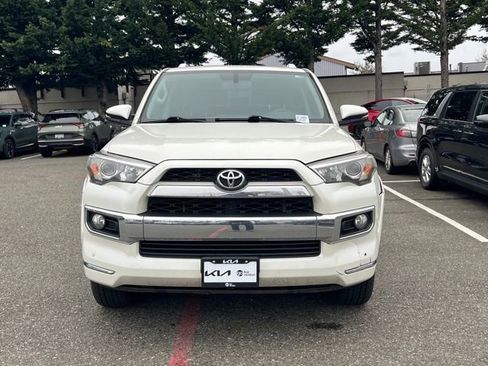 Used 2017 Toyota 4Runner SR5 Premium AWD/4WD image 6
