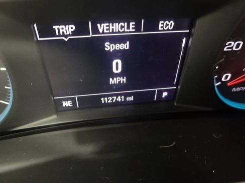 Used 2019 Chevrolet Equinox LS w/ LS Convenience Package FWD image 28