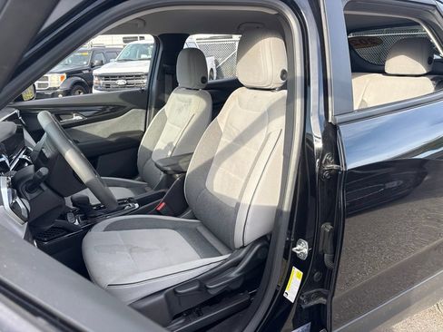 Used 2025 Chevrolet TrailBlazer LT AWD/4WD image 9
