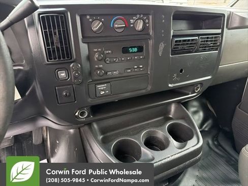 Used 2003 Chevrolet Express 3500 image 19