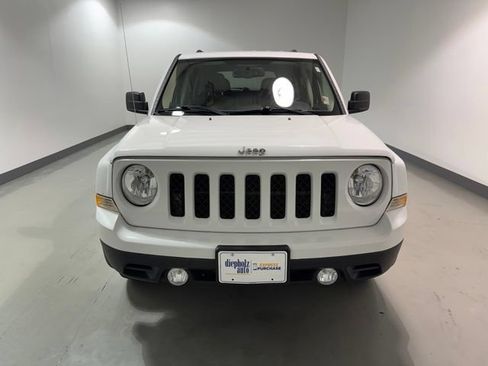 Used 2017 Jeep Patriot Latitude FWD image 2