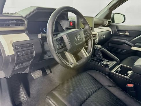 Used 2024 Toyota Tacoma TRD Off-Road AWD/4WD image 9