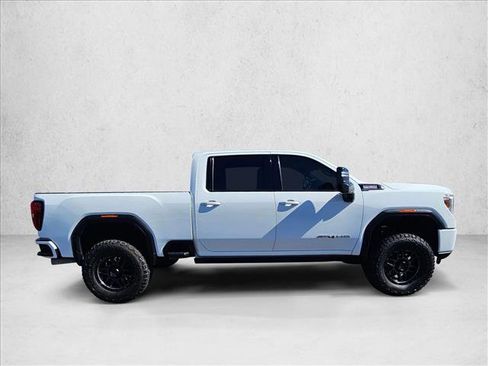 Used 2022 GMC Sierra 2500 AT4 AWD/4WD image 4