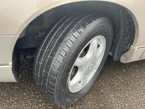 Used 2002 Buick Regal LS w/ LS Premium Pkg image 27