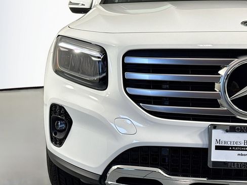 New 2026 Mercedes-Benz GLB 250 image 13