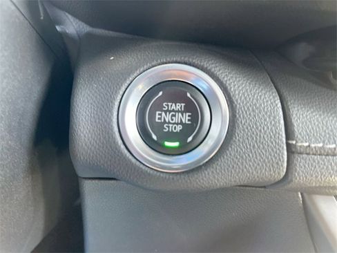 Used 2021 Buick Envision Essence image 16