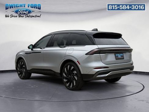 Used 2024 Lincoln Nautilus Reserve w/ Jet Appearance Package (87T) AWD/4WD image 3
