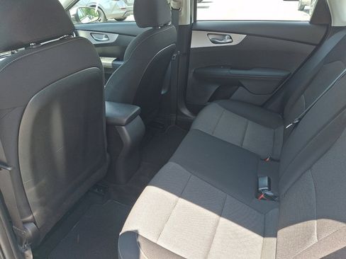 Used 2022 Kia Forte LXS FWD image 23