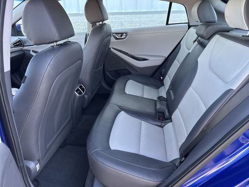 Used 2020 Hyundai Ioniq Limited image 21