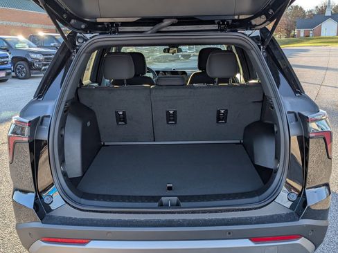 New 2026 Chevrolet Equinox LT w/ Midnight Edition image 10