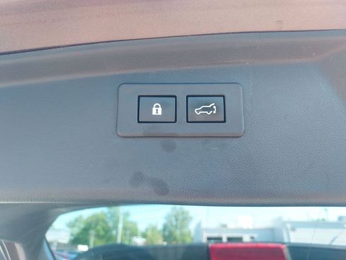 Used 2020 Subaru Outback Touring w/ Popular Package #2 AWD/4WD image 33