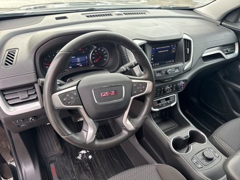 Used 2023 GMC Terrain SLE w/ Driver Convenience Package image 11