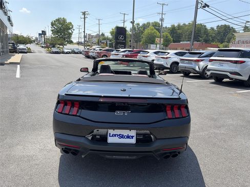 Used 2025 Ford Mustang GT Premium RWD image 4