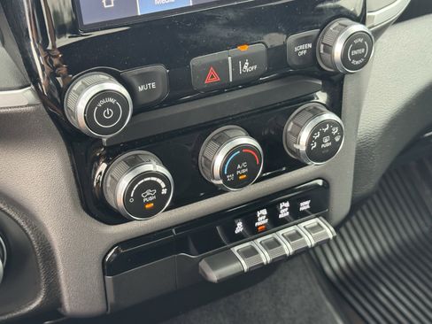 Used 2025 RAM 1500 Big Horn AWD/4WD image 21