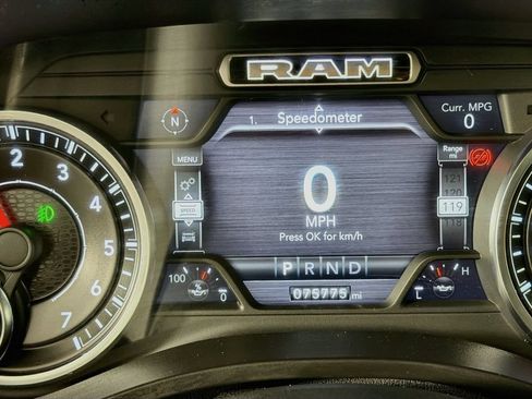 Used 2019 RAM 1500 Laramie AWD/4WD image 13