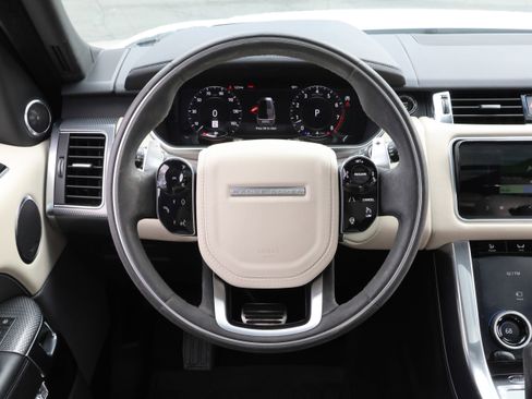 Used 2020 Land Rover Range Rover Sport HST image 17