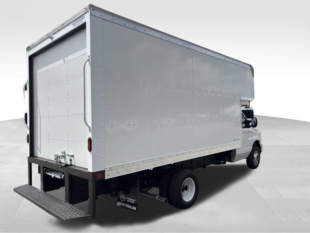 New 2027 Ford E-450 and Econoline 450 Super Duty w/ Power Equipment Group RWD image 6