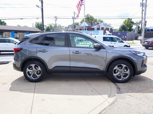 Used 2025 Ford Escape ST-Line Select AWD/4WD image 6