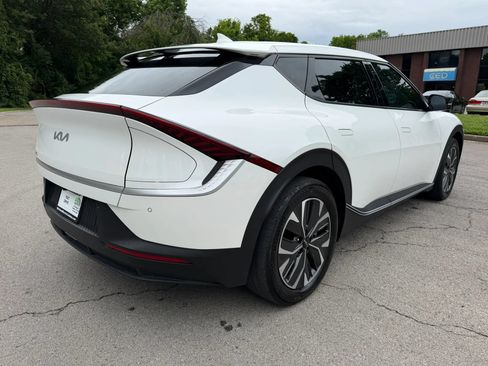 Used 2024 Kia EV6 Light RWD image 5