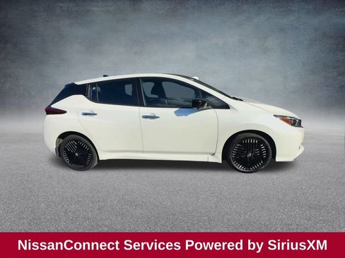 Used 2024 Nissan Leaf SV Plus image 11