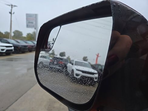 Used 2019 Chevrolet Colorado ZR2 image 39