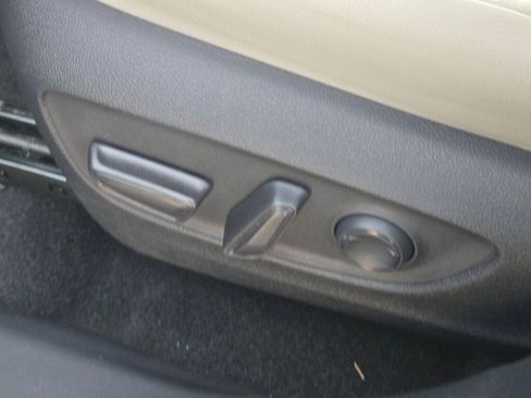 Used 2024 Toyota Grand Highlander XLE image 22