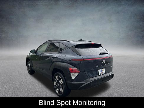 Used 2024 Hyundai Kona SEL AWD/4WD image 3