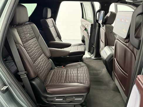 Used 2024 Cadillac Escalade V w/ Heavy-Duty Trailer Package image 19