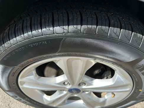 Used 2016 Ford Escape SE image 19