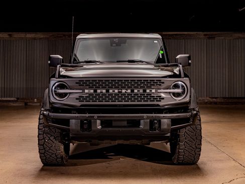 Used 2022 Ford Bronco Badlands image 2