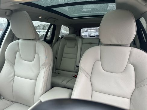 Used 2024 Volvo V60 B5 Cross Country Plus w/ Protection Package Premier image 13