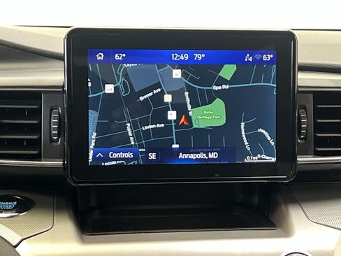 Used 2022 Ford Explorer XLT w/ Equipment Group 202A AWD/4WD image 19