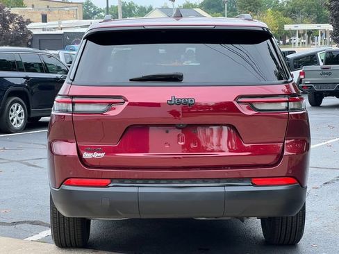 Used 2024 Jeep Grand Cherokee L Altitude AWD/4WD image 45