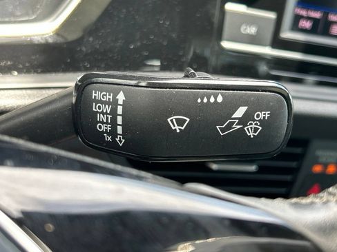 Used 2019 Volkswagen Jetta SE FWD image 30