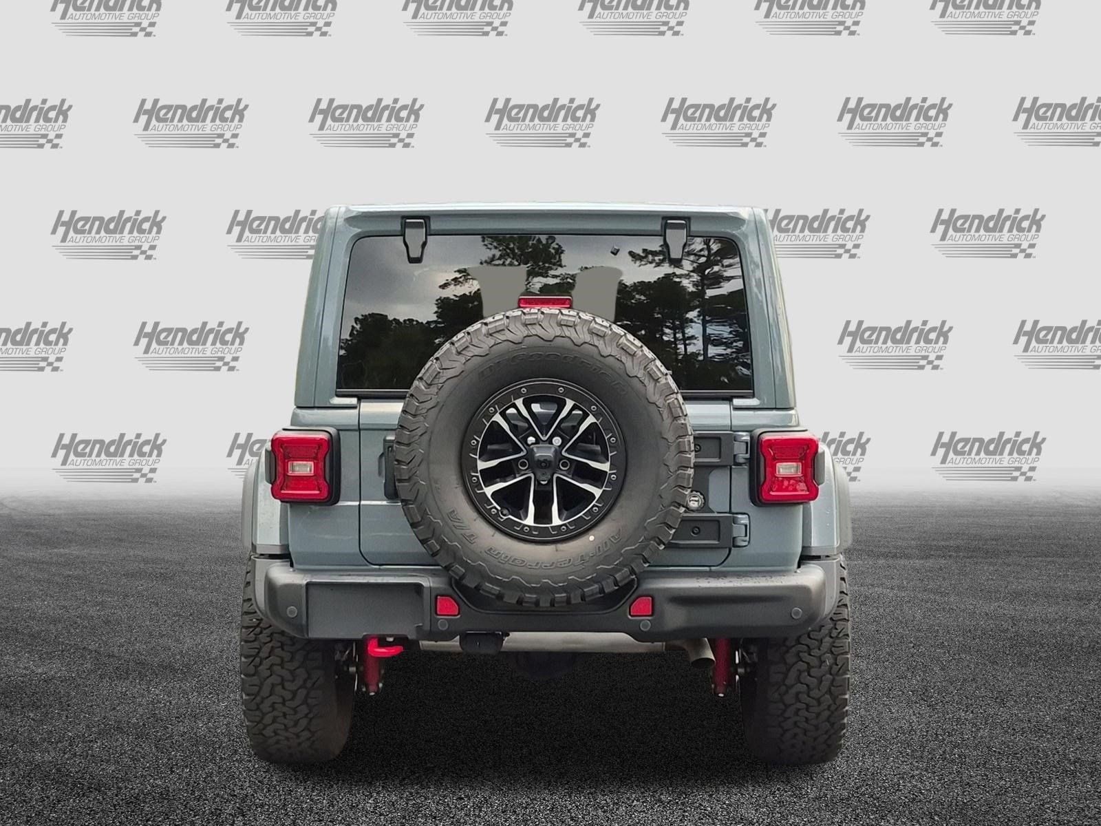 Used 2024 Jeep Wrangler Unlimited Rubicon AWD/4WD image 9