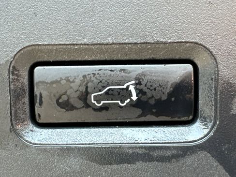 Used 2012 MAZDA CX-9 Grand Touring w/ Moonroof & Bose Audio Pkg image 19